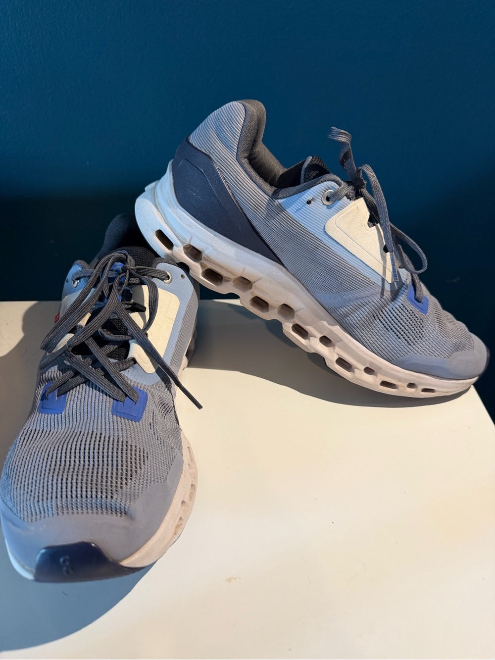 On Running Cloudstratus / Helion Men’s Running Shoes – Blue Gray – Size 9